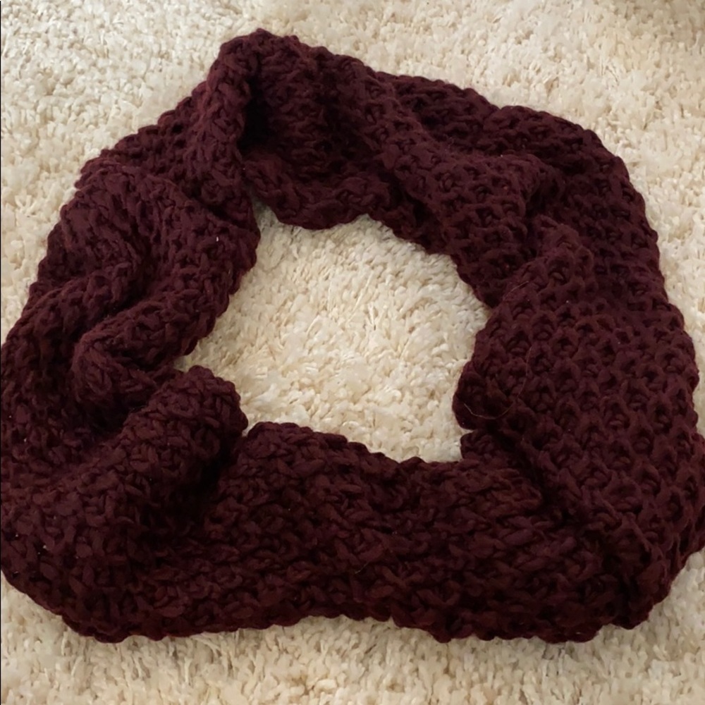Knitted infinity scarf